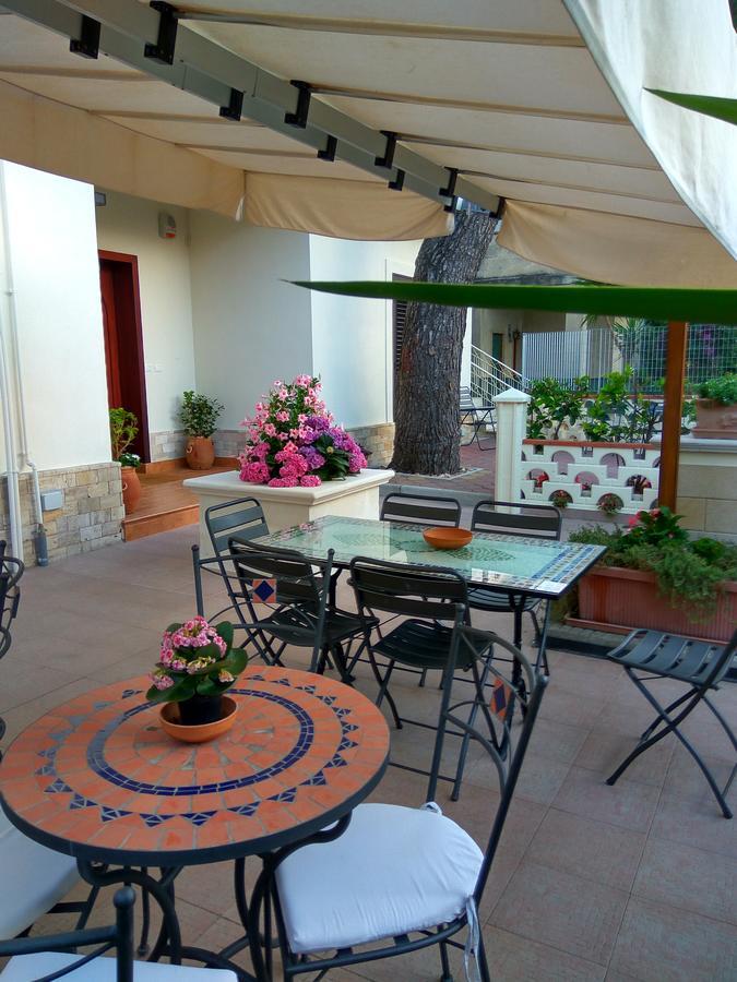 Le Camelie Bed & Breakfast Marina di Ginosa Ngoại thất bức ảnh