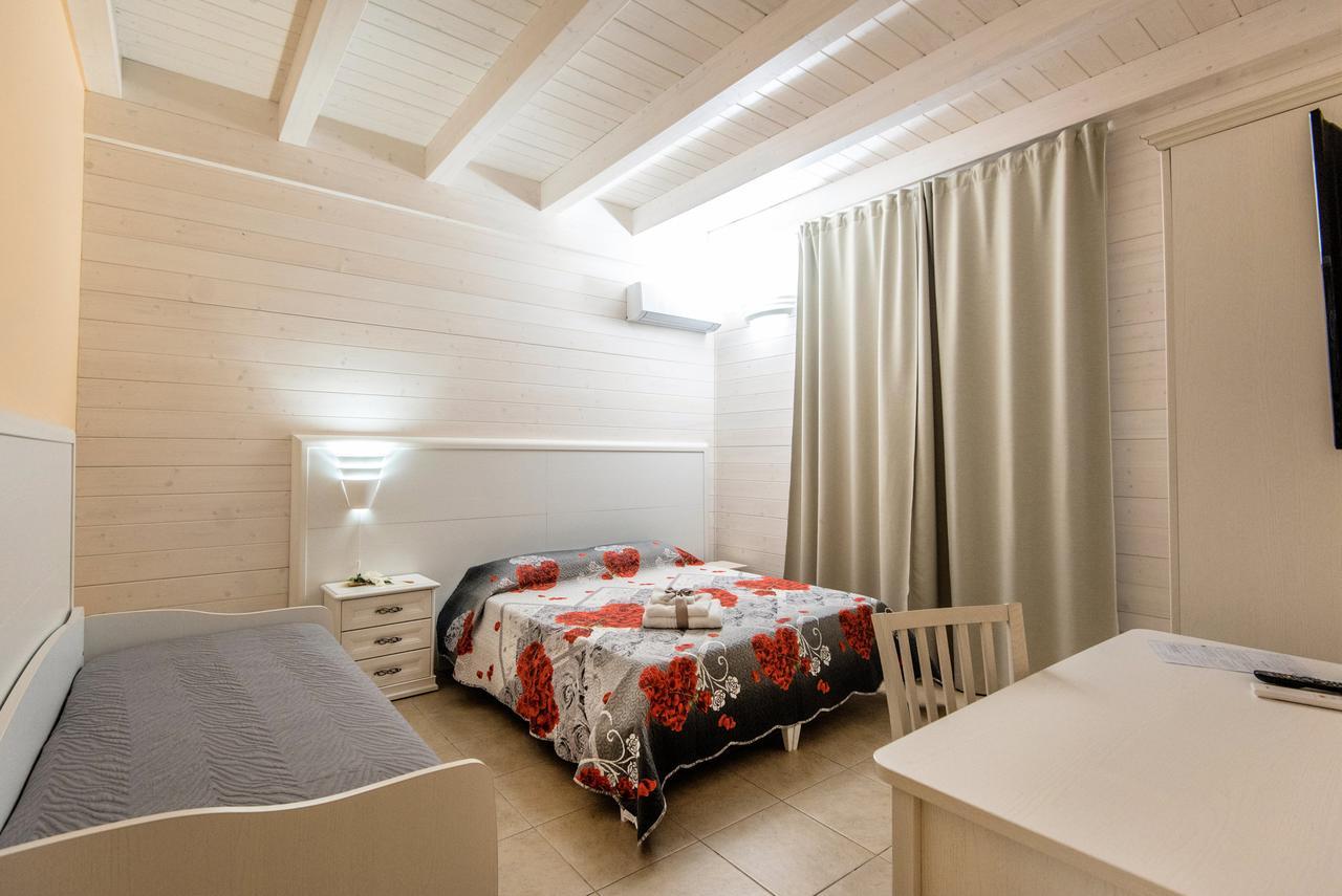 Le Camelie Bed & Breakfast Marina di Ginosa Ngoại thất bức ảnh