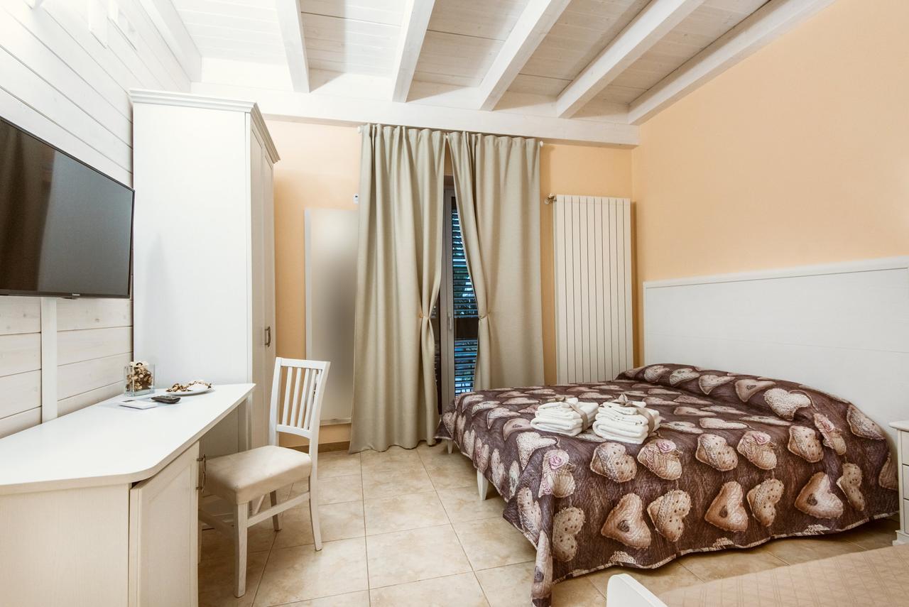 Le Camelie Bed & Breakfast Marina di Ginosa Ngoại thất bức ảnh